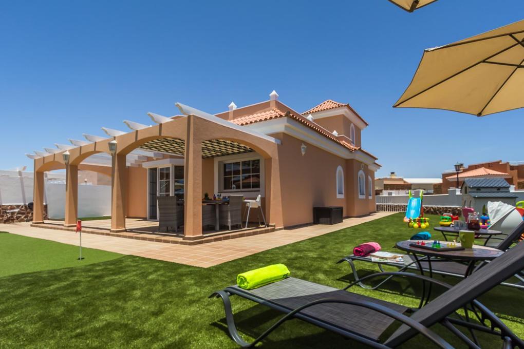 Perfect For Family Holidays With Private Pool, Near Beach And Golf- Villa Ashley Costa De Antigua Exterior photo